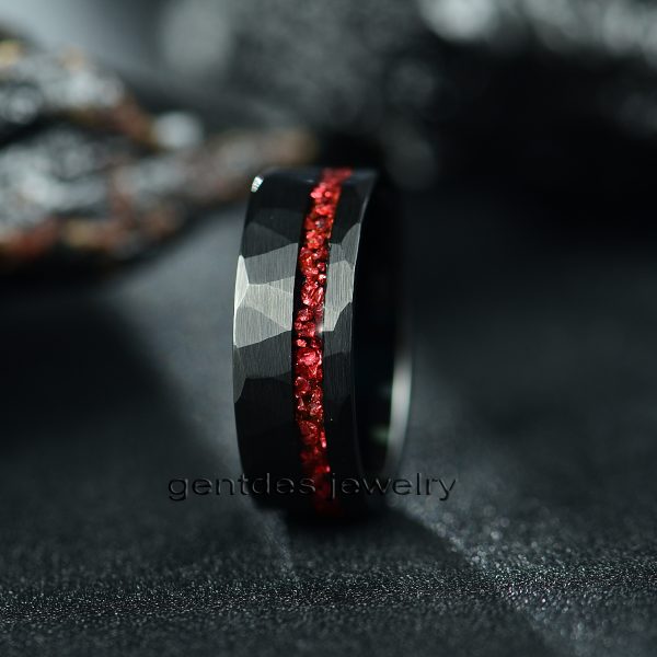 8MM Tungsten Band, Matte Brushed, Hammered Ring, Crushed Red Glass Stones, Wedding Band - 图片 4
