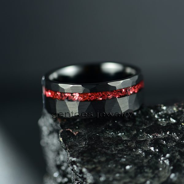 8MM Tungsten Band, Matte Brushed, Hammered Ring, Crushed Red Glass Stones, Wedding Band - 图片 3