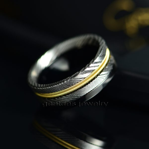 8MM Black Titanium Ring, Two Gold Guitar String, Men Wedding Bands,Yellow Gold Plated Wedding Ring Damascus Ring - 图片 4