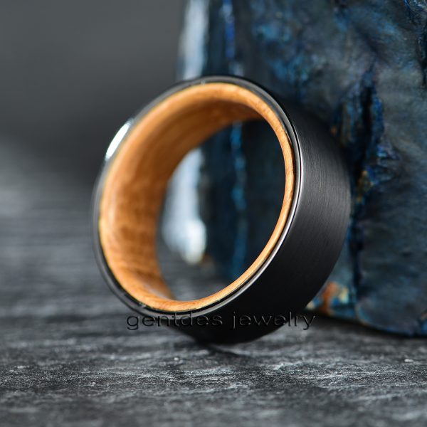 Whisky Barrel Wood Ring, Tungsten Wedding Bands, Matte Black Ring, 8MM Comfort Fit Ring, Whiskey Barrel Rings For Men Wooden Ring - 图片 2
