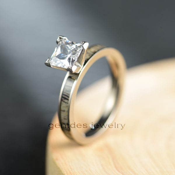 Titanium Ring Sliver,  Engagement Band, 4MM Comfort Fit, Antler Ring, CZ Stone Ring, Promise Ring - 图片 6