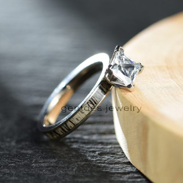 Titanium Ring Sliver,  Engagement Band, 4MM Comfort Fit, Antler Ring, CZ Stone Ring, Promise Ring - 图片 2